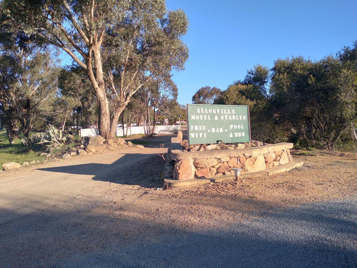 Allonville Gardens Motel Wagga Wagga Dış mekan fotoğraf