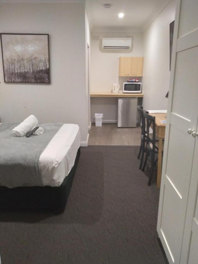 Allonville Gardens Motel Wagga Wagga Dış mekan fotoğraf